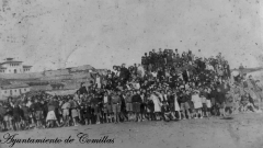 Niños en la playa (hacia los años 40)